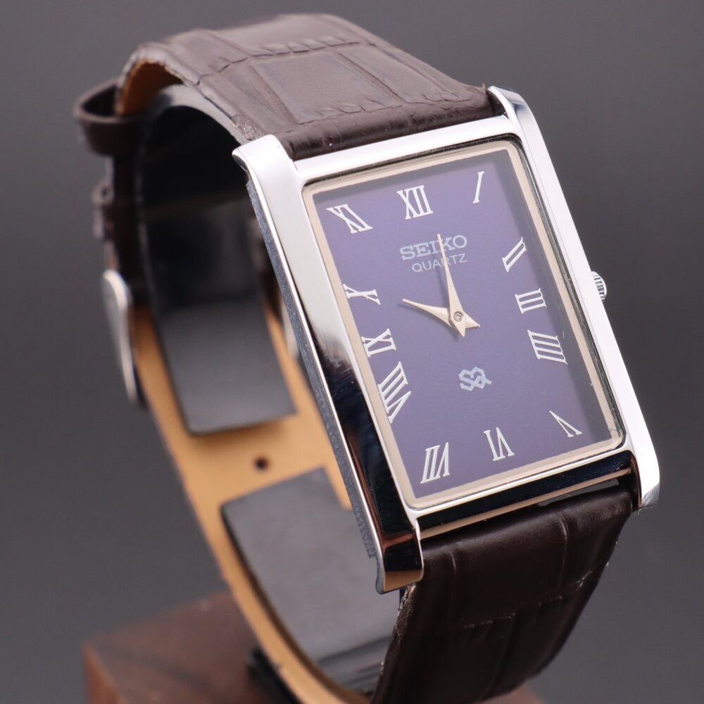 Vintage Seiko Slim Quartz Gentlemen's Wrist Watch  - FREE SHIPPING